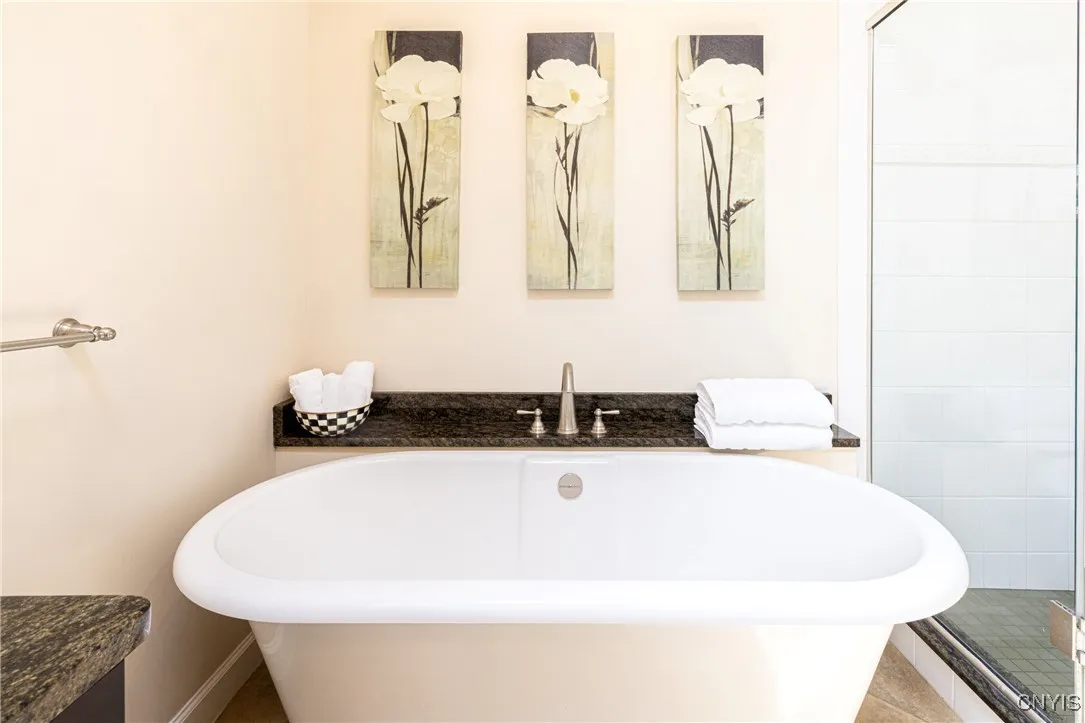 2516 West Lake Road, Skaneateles, New York 13152, Skaneateles, New York 13152, 4 Bedrooms Bedrooms, 9 Rooms Rooms,2 BathroomsBathrooms,Residential,Closed,2516 West Lake Road, Skaneateles, New York 13152,0,S1615259