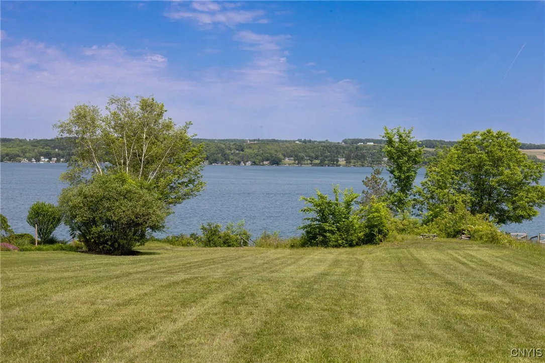 2516 West Lake Road, Skaneateles, New York 13152, Skaneateles, New York 13152, 4 Bedrooms Bedrooms, 9 Rooms Rooms,2 BathroomsBathrooms,Residential,Closed,2516 West Lake Road, Skaneateles, New York 13152,0,S1615259