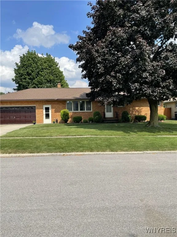 16 Dennis Lane, Cheektowaga, New York 14227, Cheektowaga, New York 14227, 3 Bedrooms Bedrooms, 5 Rooms Rooms,1 BathroomBathrooms,Residential,Closed,16 Dennis Lane, Cheektowaga, New York 14227,0,B1618380