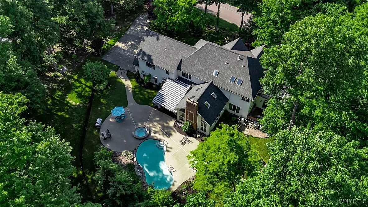 9875 Hollingson Rd, Clarence, New York 14031, Clarence, New York 14031, 5 Bedrooms Bedrooms, 15 Rooms Rooms,3 BathroomsBathrooms,Residential,Closed,9875 Hollingson Rd, Clarence, New York 14031,0,B1618517