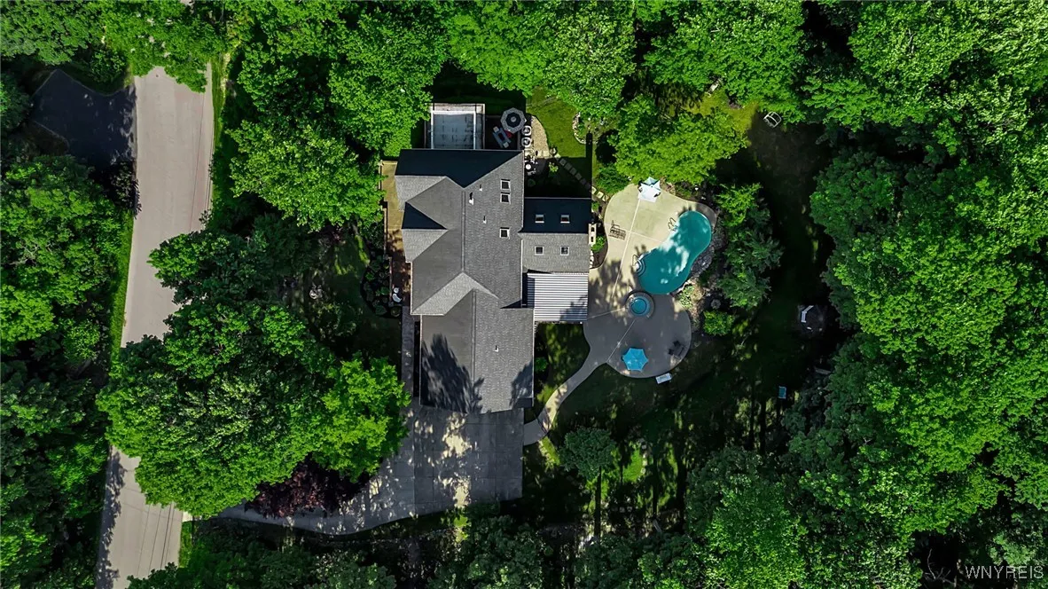 9875 Hollingson Rd, Clarence, New York 14031, Clarence, New York 14031, 5 Bedrooms Bedrooms, 15 Rooms Rooms,3 BathroomsBathrooms,Residential,Closed,9875 Hollingson Rd, Clarence, New York 14031,0,B1618517