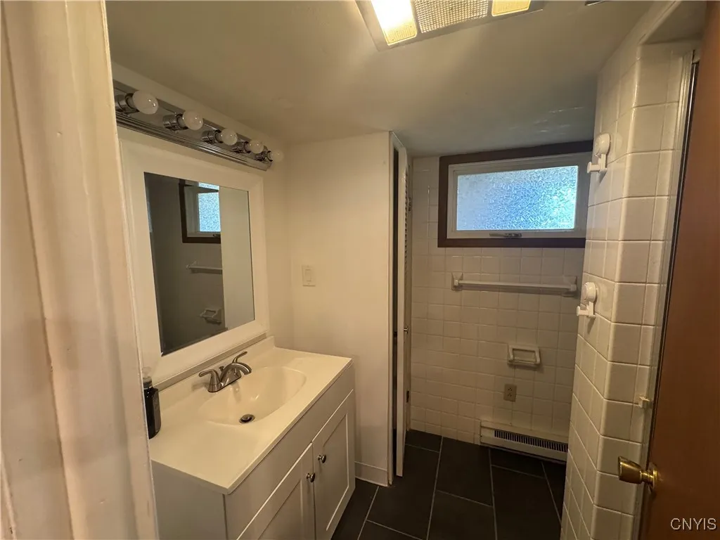 7870 Oneida Trail, Cicero, New York 13030, Cicero, New York 13030, 4 Bedrooms Bedrooms, 8 Rooms Rooms,2 BathroomsBathrooms,Residential Lease,Closed,7870 Oneida Trail, Cicero, New York 13030,S1619045