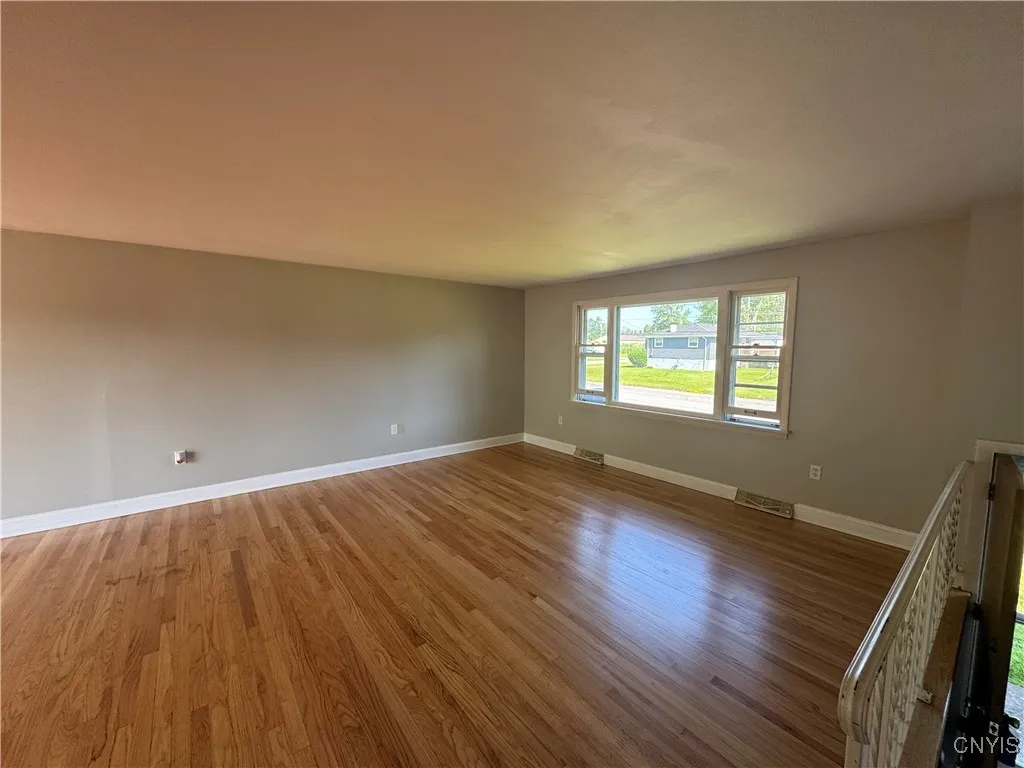 7870 Oneida Trail, Cicero, New York 13030, Cicero, New York 13030, 4 Bedrooms Bedrooms, 8 Rooms Rooms,2 BathroomsBathrooms,Residential Lease,Closed,7870 Oneida Trail, Cicero, New York 13030,S1619045