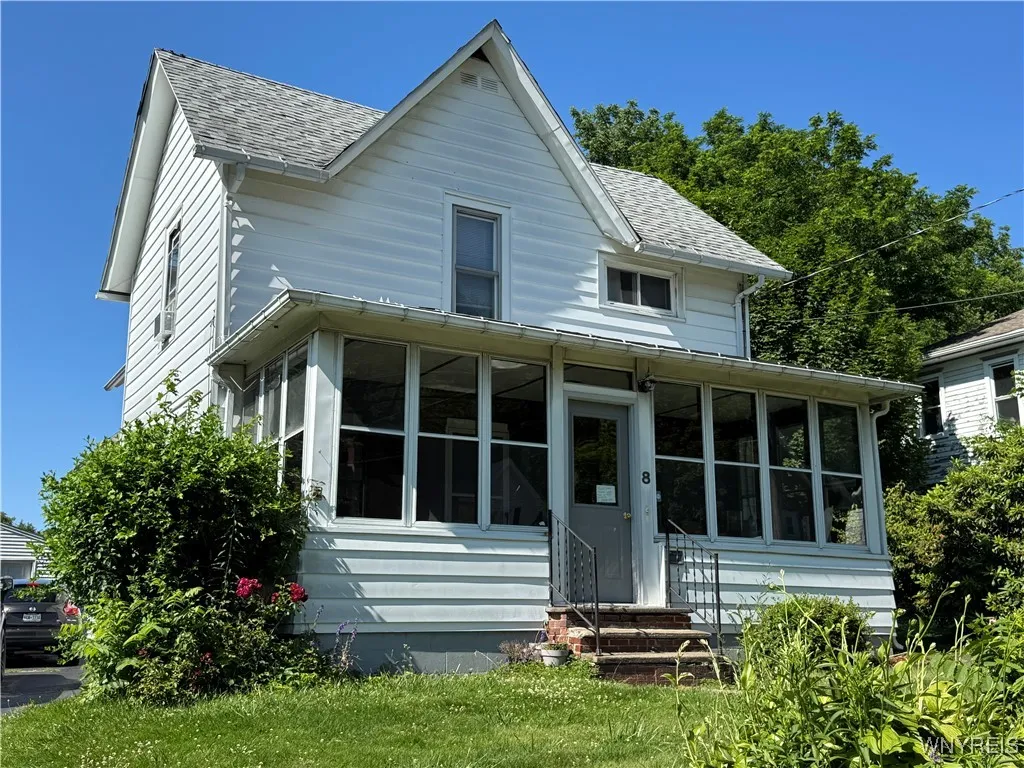 8 Burgess Street, Hanover, New York 14136, Hanover, New York 14136, 4 Bedrooms Bedrooms, 7 Rooms Rooms,1 BathroomBathrooms,Residential,Closed,8 Burgess Street, Hanover, New York 14136,0,B1619003