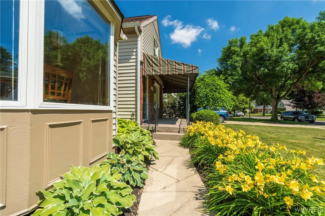 397 Darwin Drive, Amherst, New York 14226, Amherst, New York 14226, 3 Bedrooms Bedrooms, 8 Rooms Rooms,2 BathroomsBathrooms,Residential,Closed,397 Darwin Drive, Amherst, New York 14226,0,B1618881
