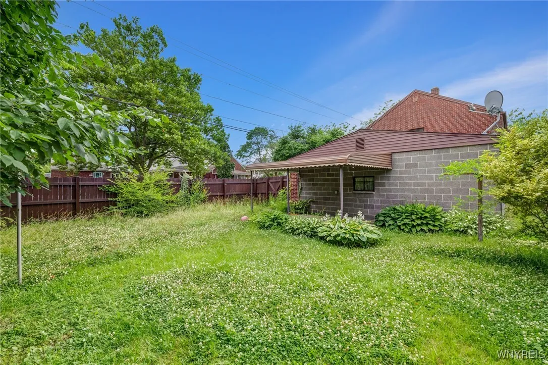2104 Walnut Avenue, Niagara Falls, New York 14301, Niagara Falls, New York 14301, 3 Bedrooms Bedrooms, 7 Rooms Rooms,2 BathroomsBathrooms,Residential,For Sale,2104 Walnut Avenue, Niagara Falls, New York 14301,B1619062