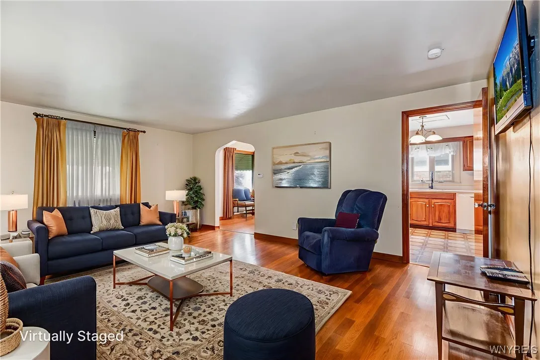 2104 Walnut Avenue, Niagara Falls, New York 14301, Niagara Falls, New York 14301, 3 Bedrooms Bedrooms, 7 Rooms Rooms,2 BathroomsBathrooms,Residential,For Sale,2104 Walnut Avenue, Niagara Falls, New York 14301,B1619062