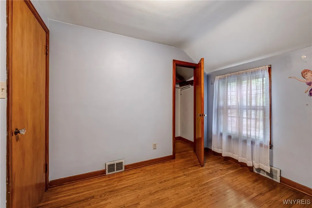 2104 Walnut Avenue, Niagara Falls, New York 14301, Niagara Falls, New York 14301, 3 Bedrooms Bedrooms, 7 Rooms Rooms,2 BathroomsBathrooms,Residential,For Sale,2104 Walnut Avenue, Niagara Falls, New York 14301,B1619062
