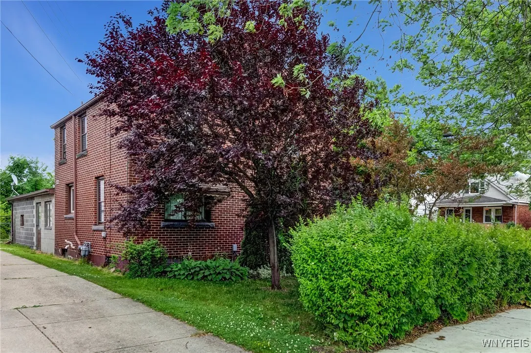 2104 Walnut Avenue, Niagara Falls, New York 14301, Niagara Falls, New York 14301, 3 Bedrooms Bedrooms, 7 Rooms Rooms,2 BathroomsBathrooms,Residential,For Sale,2104 Walnut Avenue, Niagara Falls, New York 14301,B1619062