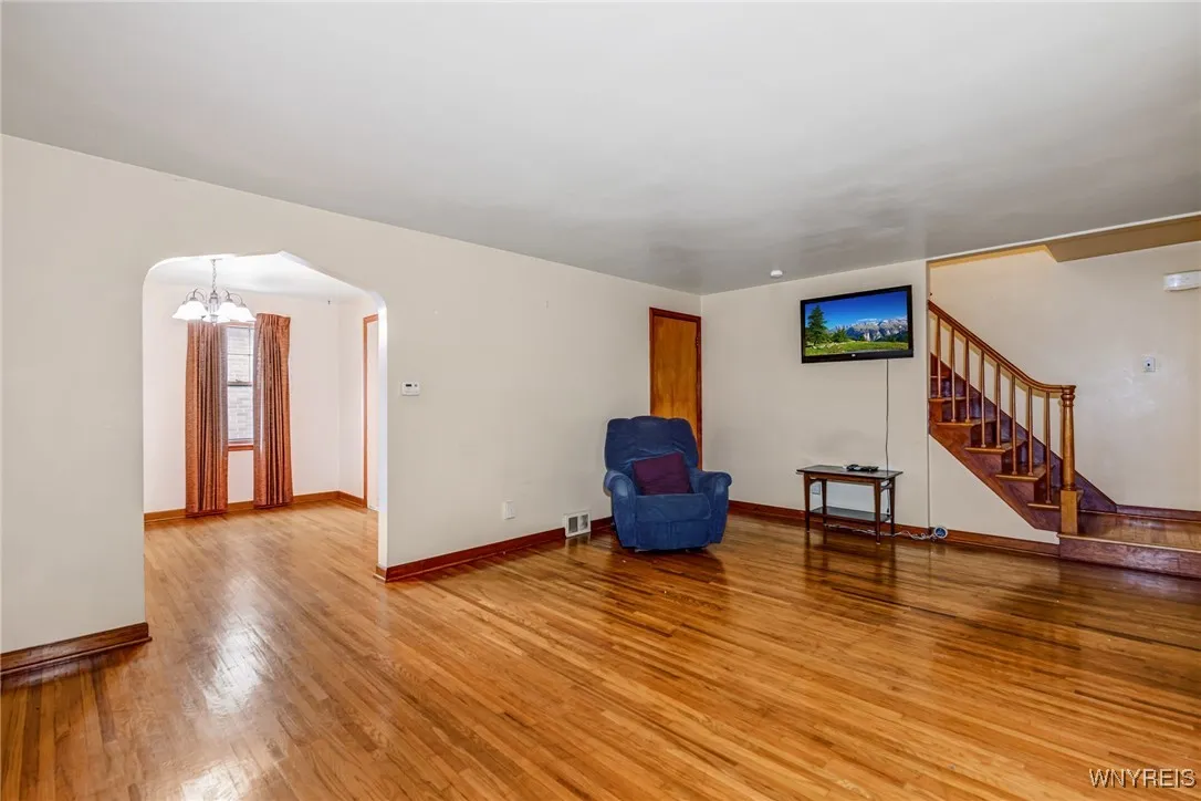 2104 Walnut Avenue, Niagara Falls, New York 14301, Niagara Falls, New York 14301, 3 Bedrooms Bedrooms, 7 Rooms Rooms,2 BathroomsBathrooms,Residential,For Sale,2104 Walnut Avenue, Niagara Falls, New York 14301,B1619062