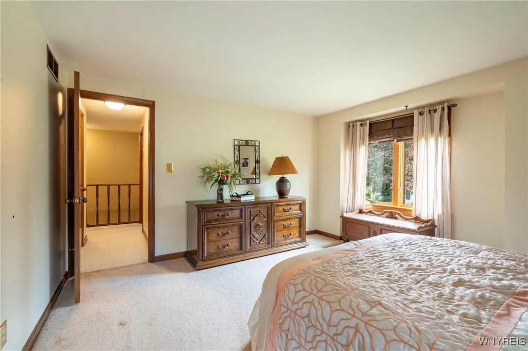 55 Twilight Lane, Amherst, New York 14051, Amherst, New York 14051, 4 Bedrooms Bedrooms, 9 Rooms Rooms,2 BathroomsBathrooms,Residential,For Sale,55 Twilight Lane, Amherst, New York 14051,B1619039