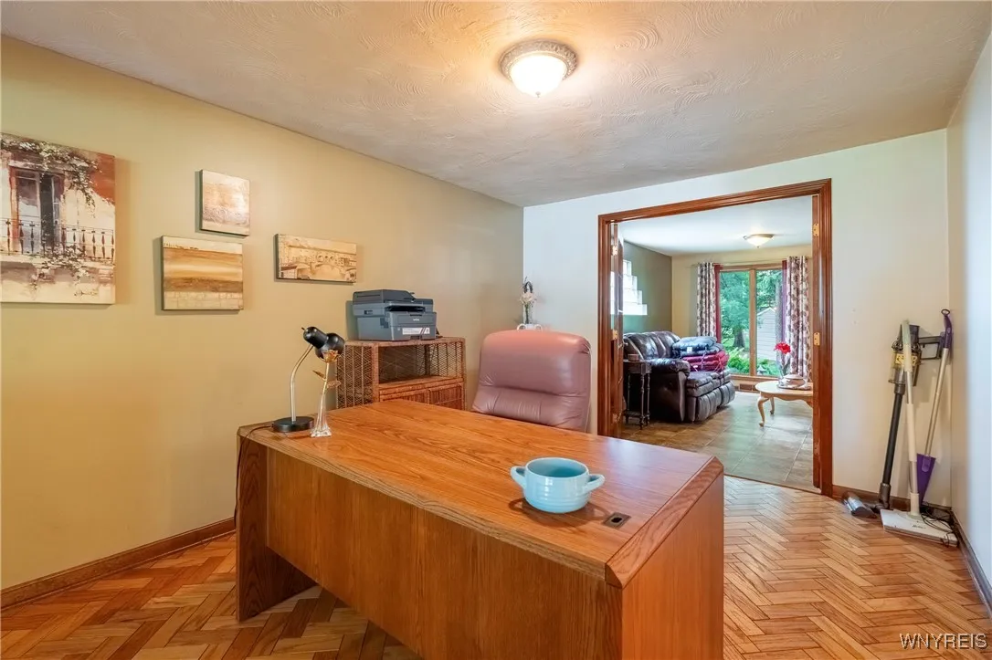 55 Twilight Lane, Amherst, New York 14051, Amherst, New York 14051, 4 Bedrooms Bedrooms, 9 Rooms Rooms,2 BathroomsBathrooms,Residential,For Sale,55 Twilight Lane, Amherst, New York 14051,B1619039