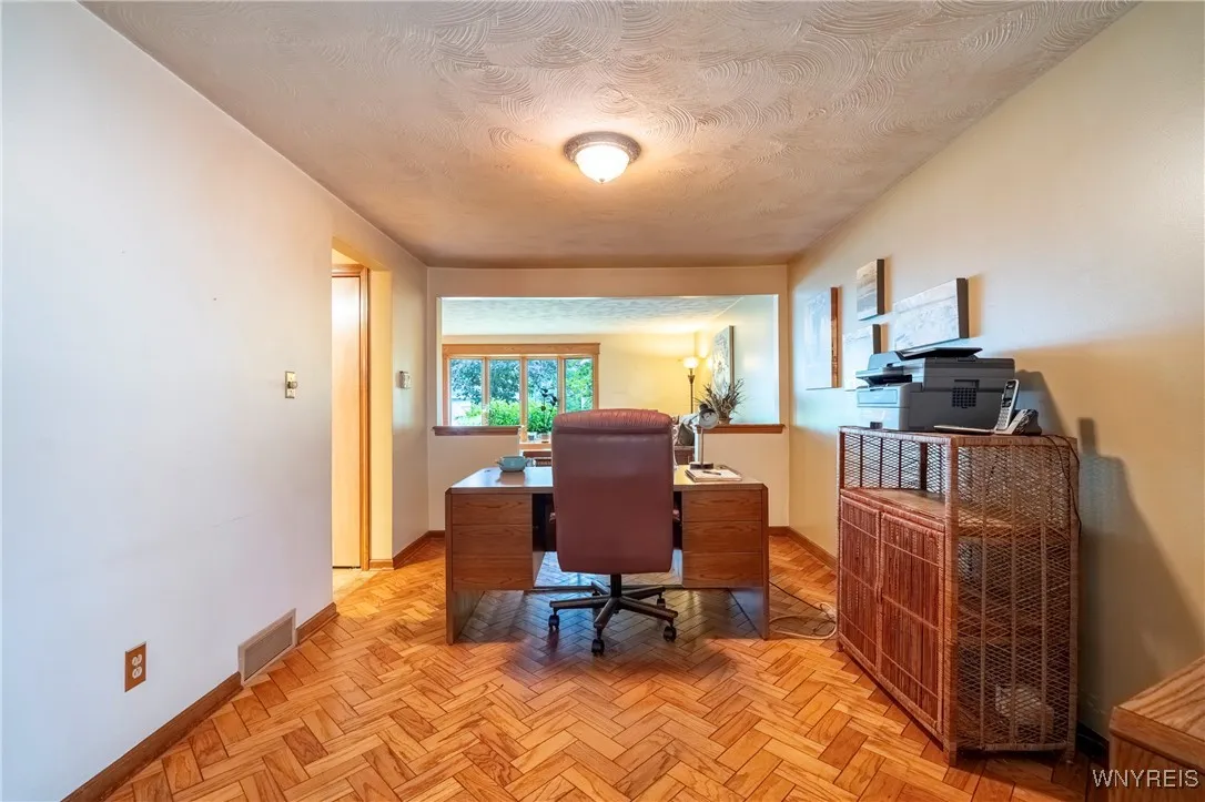 55 Twilight Lane, Amherst, New York 14051, Amherst, New York 14051, 4 Bedrooms Bedrooms, 9 Rooms Rooms,2 BathroomsBathrooms,Residential,For Sale,55 Twilight Lane, Amherst, New York 14051,B1619039
