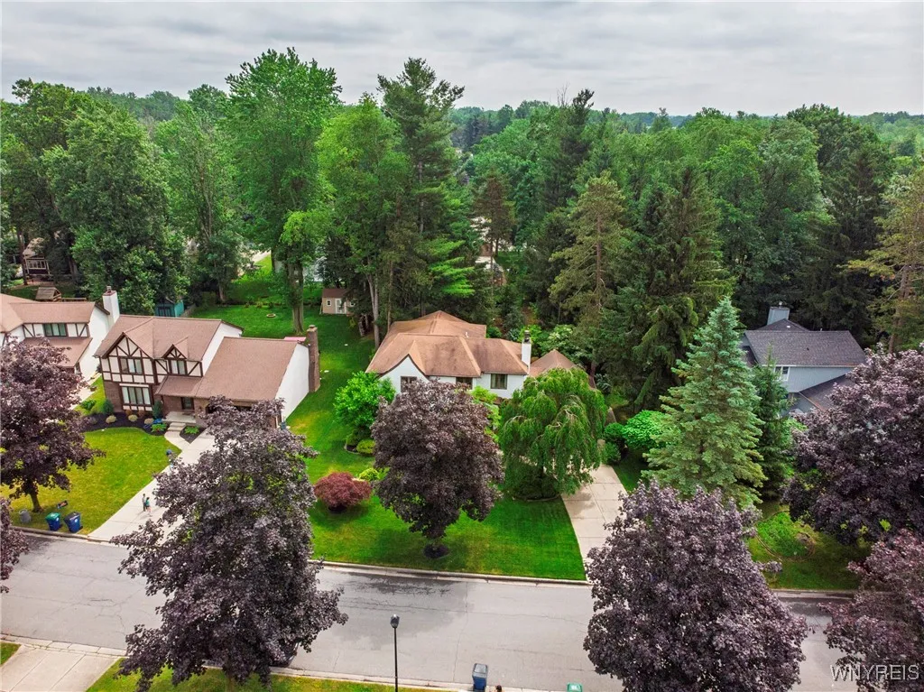 55 Twilight Lane, Amherst, New York 14051, Amherst, New York 14051, 4 Bedrooms Bedrooms, 9 Rooms Rooms,2 BathroomsBathrooms,Residential,For Sale,55 Twilight Lane, Amherst, New York 14051,B1619039