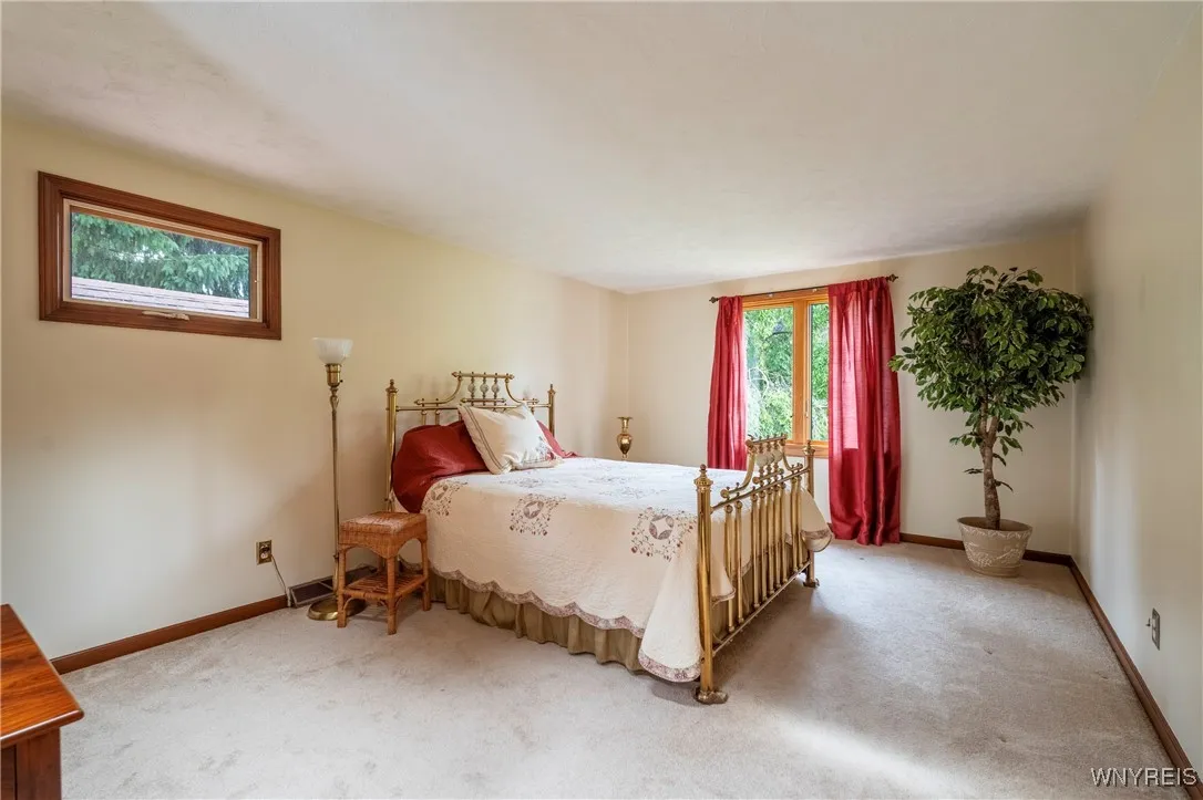 55 Twilight Lane, Amherst, New York 14051, Amherst, New York 14051, 4 Bedrooms Bedrooms, 9 Rooms Rooms,2 BathroomsBathrooms,Residential,For Sale,55 Twilight Lane, Amherst, New York 14051,B1619039