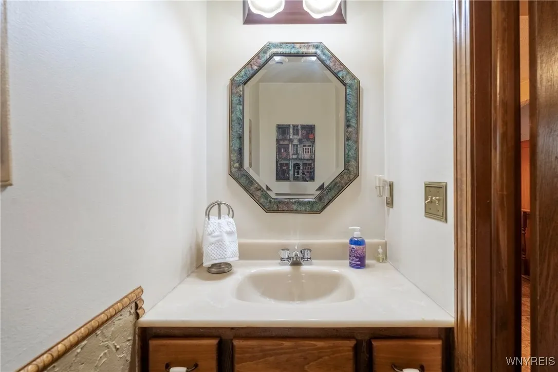 55 Twilight Lane, Amherst, New York 14051, Amherst, New York 14051, 4 Bedrooms Bedrooms, 9 Rooms Rooms,2 BathroomsBathrooms,Residential,For Sale,55 Twilight Lane, Amherst, New York 14051,B1619039