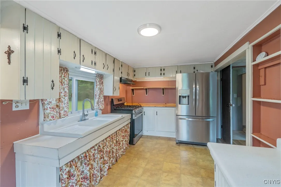 388 Sutton Road, Schroeppel, New York 13132, Schroeppel, New York 13132, 4 Bedrooms Bedrooms, 7 Rooms Rooms,1 BathroomBathrooms,Residential,For Sale,388 Sutton Road, Schroeppel, New York 13132,S1618920