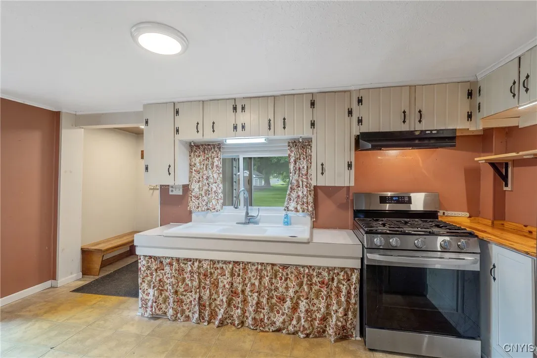 388 Sutton Road, Schroeppel, New York 13132, Schroeppel, New York 13132, 4 Bedrooms Bedrooms, 7 Rooms Rooms,1 BathroomBathrooms,Residential,For Sale,388 Sutton Road, Schroeppel, New York 13132,S1618920
