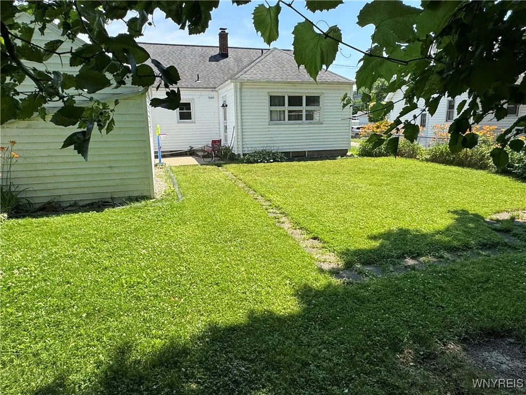 293 Lamont Drive, Amherst, New York 14226, Amherst, New York 14226, 2 Bedrooms Bedrooms, 7 Rooms Rooms,1 BathroomBathrooms,Residential,For Sale,293 Lamont Drive, Amherst, New York 14226,B1618866