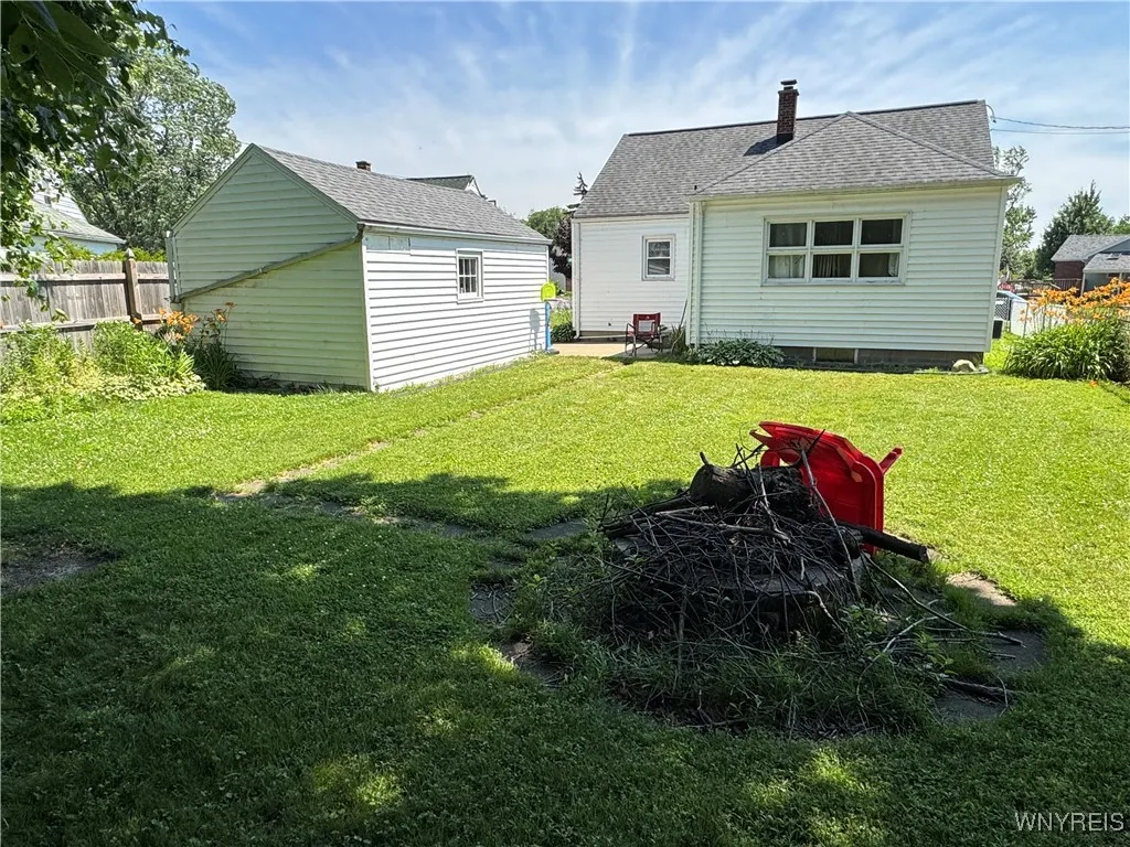 293 Lamont Drive, Amherst, New York 14226, Amherst, New York 14226, 2 Bedrooms Bedrooms, 7 Rooms Rooms,1 BathroomBathrooms,Residential,For Sale,293 Lamont Drive, Amherst, New York 14226,B1618866