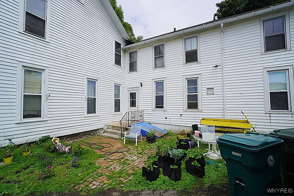 57 Christiana Street, North Tonawanda, New York 14, North Tonawanda, New York 14120, 5 Bedrooms Bedrooms, 14 Rooms Rooms,3 BathroomsBathrooms,Residential,Closed,57 Christiana Street, North Tonawanda, New York 14,0,B1619066