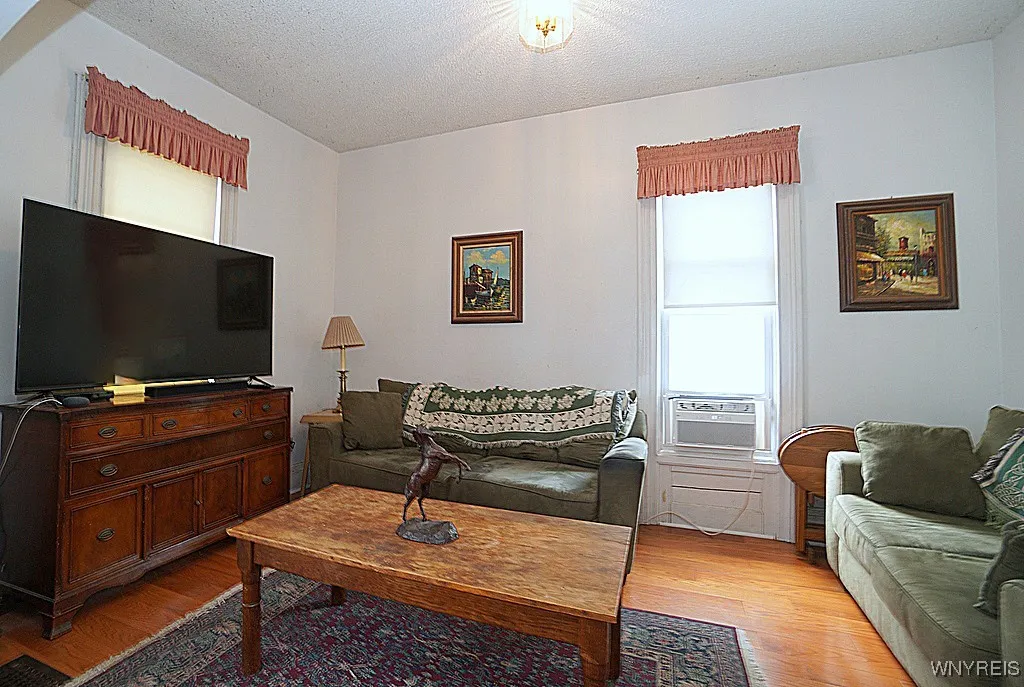 57 Christiana Street, North Tonawanda, New York 14, North Tonawanda, New York 14120, 5 Bedrooms Bedrooms, 14 Rooms Rooms,3 BathroomsBathrooms,Residential,Closed,57 Christiana Street, North Tonawanda, New York 14,0,B1619066