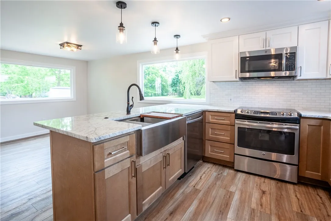 5252 Arbor Road, Marion, New York 14519, Marion, New York 14519, 3 Bedrooms Bedrooms, 5 Rooms Rooms,2 BathroomsBathrooms,Residential Lease,For Rent,5252 Arbor Road, Marion, New York 14519,R1618970