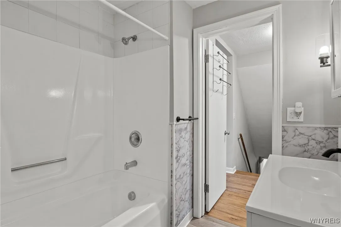 full bathroom upstairs