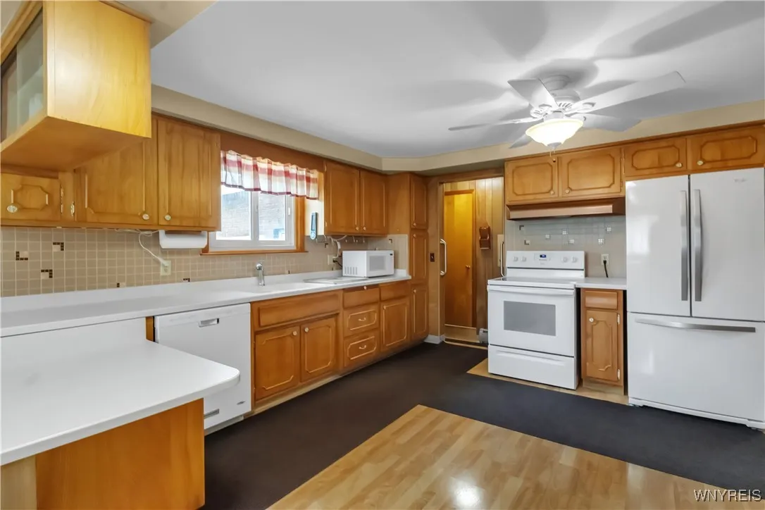 25 Andres Place, Cheektowaga, New York 14225, Cheektowaga, New York 14225, 3 Bedrooms Bedrooms, 6 Rooms Rooms,1 BathroomBathrooms,Residential,Closed,25 Andres Place, Cheektowaga, New York 14225,0,B1619074