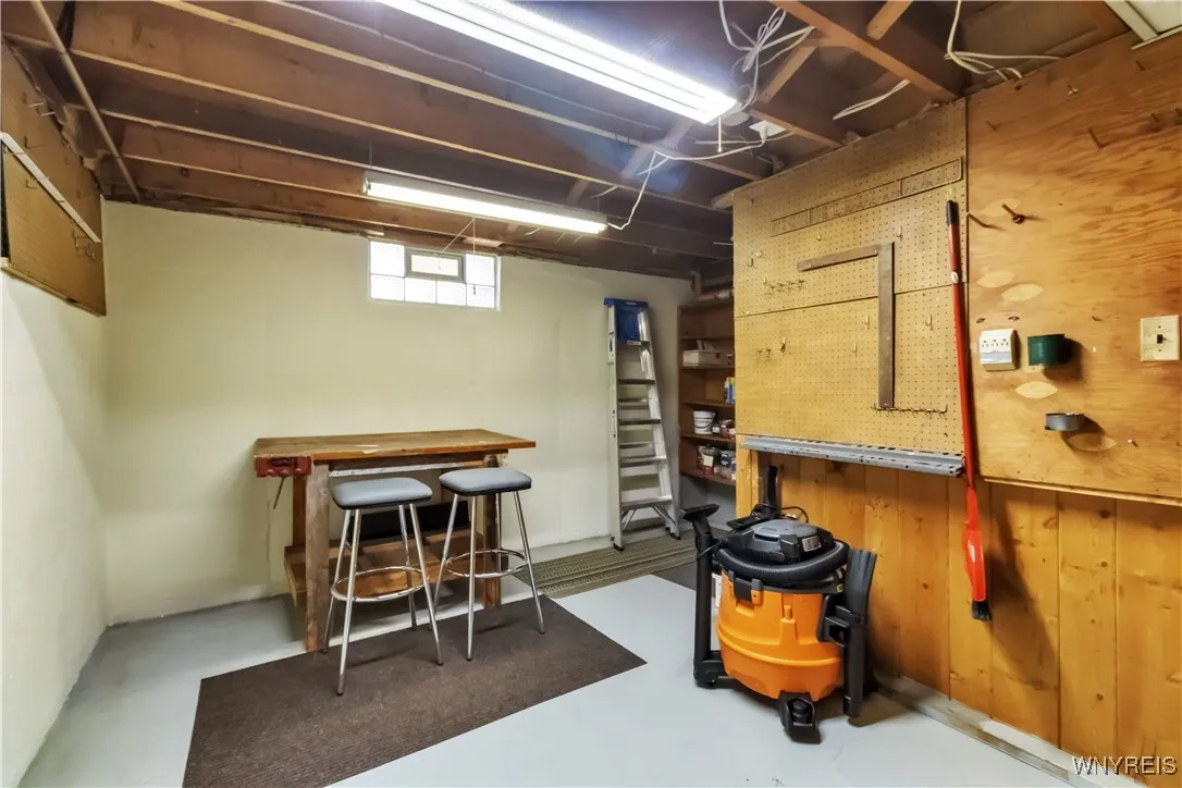 25 Andres Place, Cheektowaga, New York 14225, Cheektowaga, New York 14225, 3 Bedrooms Bedrooms, 6 Rooms Rooms,1 BathroomBathrooms,Residential,Closed,25 Andres Place, Cheektowaga, New York 14225,0,B1619074