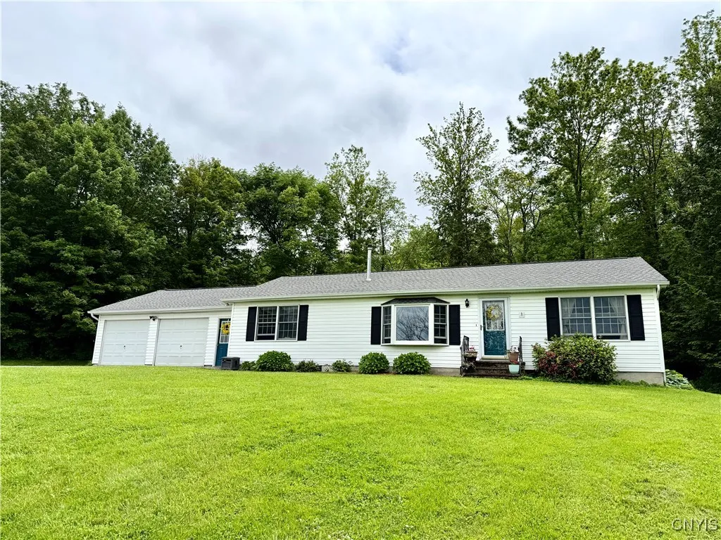 2475 Stanton Road, Cazenovia, New York 13035, Cazenovia, New York 13035, 3 Bedrooms Bedrooms, 8 Rooms Rooms,2 BathroomsBathrooms,Residential,Closed,2475 Stanton Road, Cazenovia, New York 13035,0,S1618856