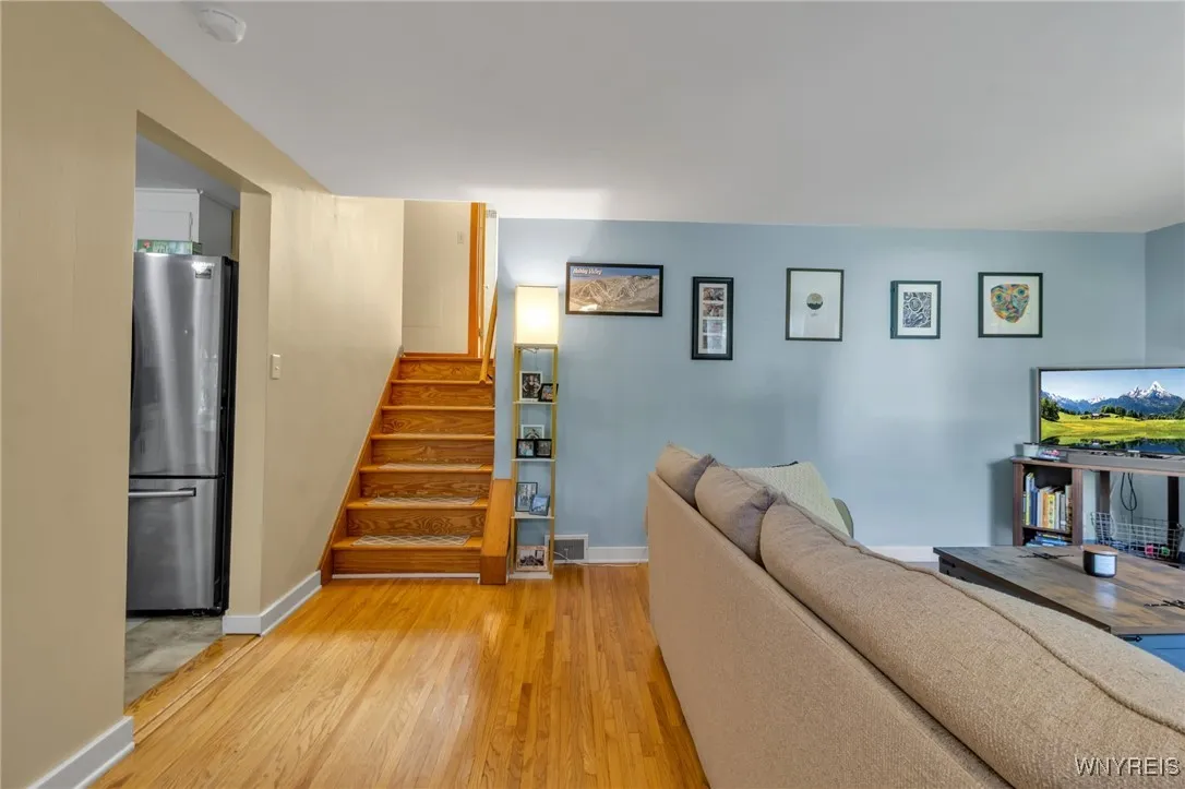 61 Chateau East, Amherst, New York 14226, Amherst, New York 14226, 3 Bedrooms Bedrooms, 6 Rooms Rooms,1 BathroomBathrooms,Residential,For Sale,61 Chateau East, Amherst, New York 14226,B1618801