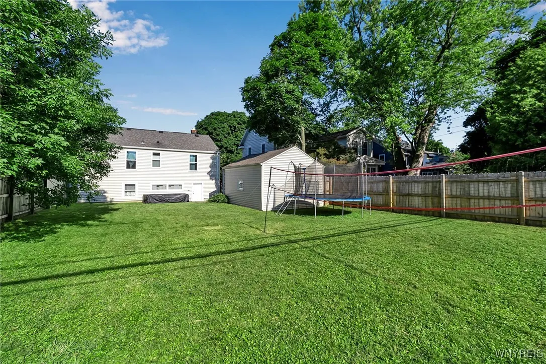 61 Chateau East, Amherst, New York 14226, Amherst, New York 14226, 3 Bedrooms Bedrooms, 6 Rooms Rooms,1 BathroomBathrooms,Residential,For Sale,61 Chateau East, Amherst, New York 14226,B1618801