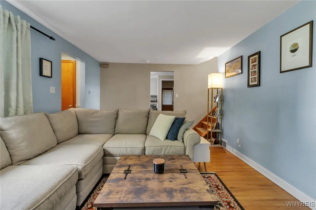 61 Chateau East, Amherst, New York 14226, Amherst, New York 14226, 3 Bedrooms Bedrooms, 6 Rooms Rooms,1 BathroomBathrooms,Residential,For Sale,61 Chateau East, Amherst, New York 14226,B1618801