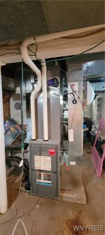 242 Northwood Drive, Tonawanda, New York 14223, Tonawanda, New York 14223, 2 Bedrooms Bedrooms, 5 Rooms Rooms,1 BathroomBathrooms,Residential,For Sale,242 Northwood Drive, Tonawanda, New York 14223,B1618021
