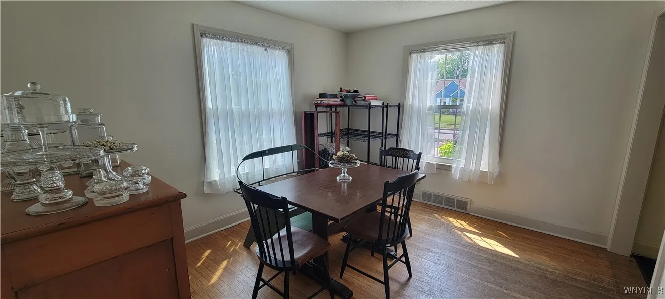 242 Northwood Drive, Tonawanda, New York 14223, Tonawanda, New York 14223, 2 Bedrooms Bedrooms, 5 Rooms Rooms,1 BathroomBathrooms,Residential,For Sale,242 Northwood Drive, Tonawanda, New York 14223,B1618021