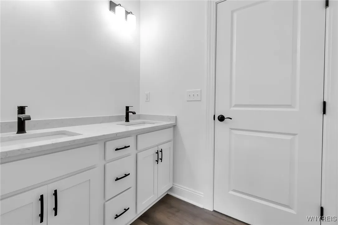20 Knoche Way, Orchard Park, New York 14127, Orchard Park, New York 14127, 4 Bedrooms Bedrooms, 4 Rooms Rooms,2 BathroomsBathrooms,Residential,For Sale,20 Knoche Way, Orchard Park, New York 14127,B1619166