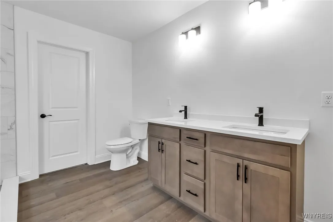 20 Knoche Way, Orchard Park, New York 14127, Orchard Park, New York 14127, 4 Bedrooms Bedrooms, 4 Rooms Rooms,2 BathroomsBathrooms,Residential,For Sale,20 Knoche Way, Orchard Park, New York 14127,B1619166