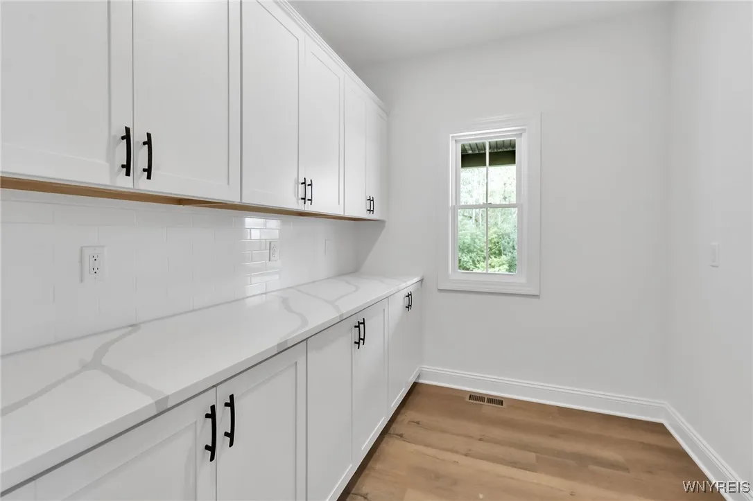 20 Knoche Way, Orchard Park, New York 14127, Orchard Park, New York 14127, 4 Bedrooms Bedrooms, 4 Rooms Rooms,2 BathroomsBathrooms,Residential,For Sale,20 Knoche Way, Orchard Park, New York 14127,B1619166
