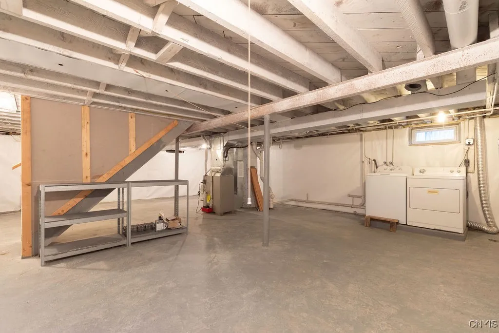 218 6th Street, Salina, New York 13088, Salina, New York 13088, 3 Bedrooms Bedrooms, 7 Rooms Rooms,2 BathroomsBathrooms,Residential,Closed,218 6th Street, Salina, New York 13088,0,S1618359