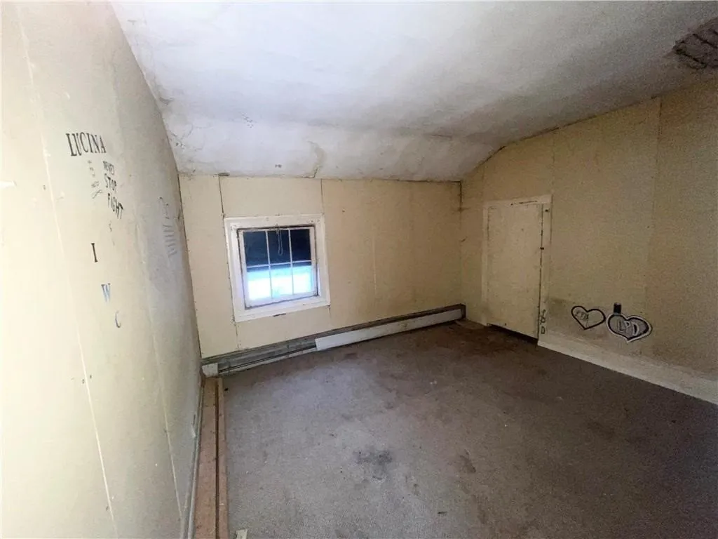 31 Boston Avenue, Seneca Falls, New York 13148, Seneca Falls, New York 13148, 3 Bedrooms Bedrooms, 6 Rooms Rooms,1 BathroomBathrooms,Residential,For Sale,31 Boston Avenue, Seneca Falls, New York 13148,R1618995