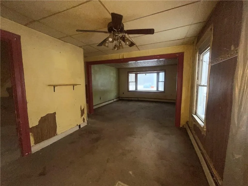31 Boston Avenue, Seneca Falls, New York 13148, Seneca Falls, New York 13148, 3 Bedrooms Bedrooms, 6 Rooms Rooms,1 BathroomBathrooms,Residential,For Sale,31 Boston Avenue, Seneca Falls, New York 13148,R1618995