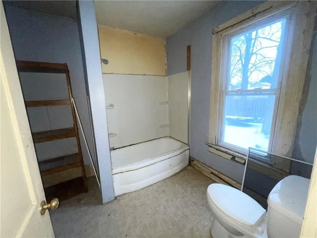 31 Boston Avenue, Seneca Falls, New York 13148, Seneca Falls, New York 13148, 3 Bedrooms Bedrooms, 6 Rooms Rooms,1 BathroomBathrooms,Residential,For Sale,31 Boston Avenue, Seneca Falls, New York 13148,R1618995