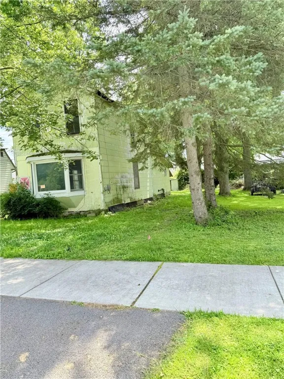 31 Boston Avenue, Seneca Falls, New York 13148, Seneca Falls, New York 13148, 3 Bedrooms Bedrooms, 6 Rooms Rooms,1 BathroomBathrooms,Residential,For Sale,31 Boston Avenue, Seneca Falls, New York 13148,R1618995