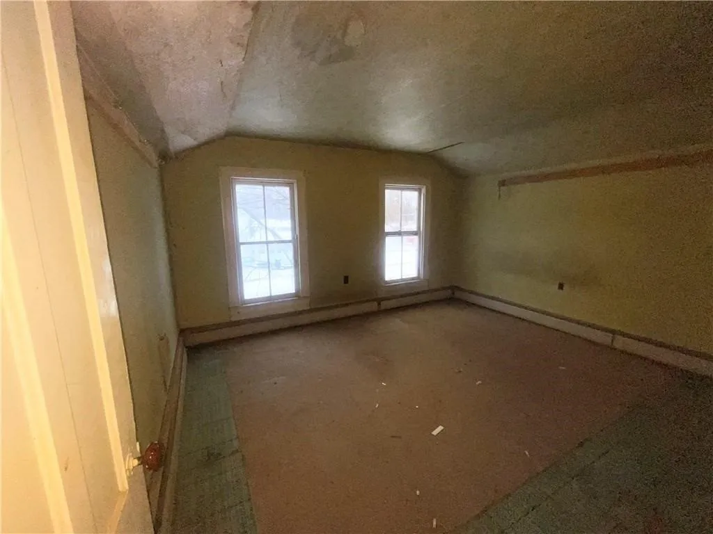 31 Boston Avenue, Seneca Falls, New York 13148, Seneca Falls, New York 13148, 3 Bedrooms Bedrooms, 6 Rooms Rooms,1 BathroomBathrooms,Residential,For Sale,31 Boston Avenue, Seneca Falls, New York 13148,R1618995