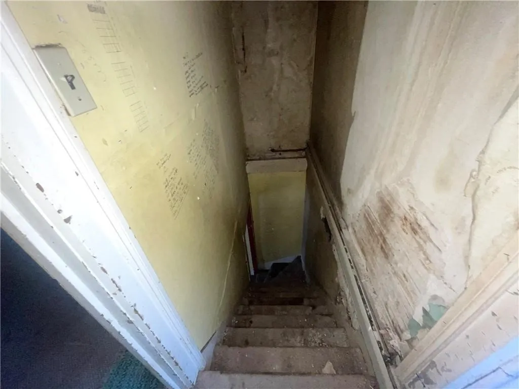 31 Boston Avenue, Seneca Falls, New York 13148, Seneca Falls, New York 13148, 3 Bedrooms Bedrooms, 6 Rooms Rooms,1 BathroomBathrooms,Residential,For Sale,31 Boston Avenue, Seneca Falls, New York 13148,R1618995
