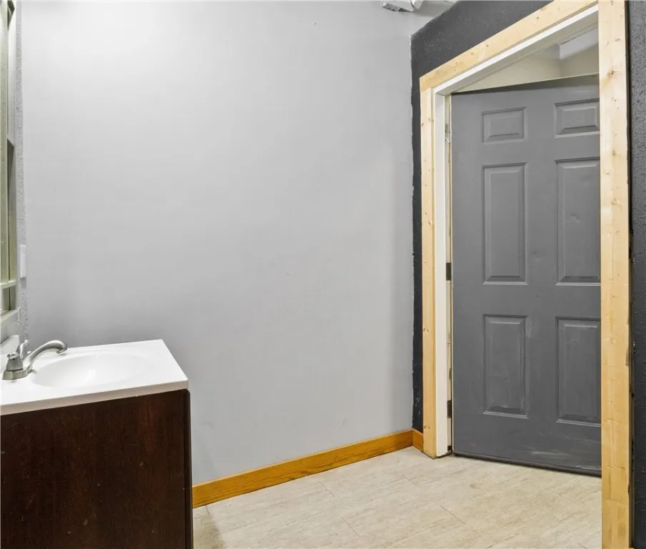 250 Pixley Road, Gates, New York 14624, Gates, New York 14624, ,Commercial Sale,For Sale,250 Pixley Road, Gates, New York 14624,R1619141