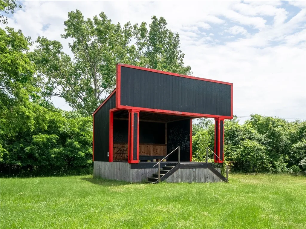 250 Pixley Road, Gates, New York 14624, Gates, New York 14624, ,Commercial Sale,For Sale,250 Pixley Road, Gates, New York 14624,R1619141