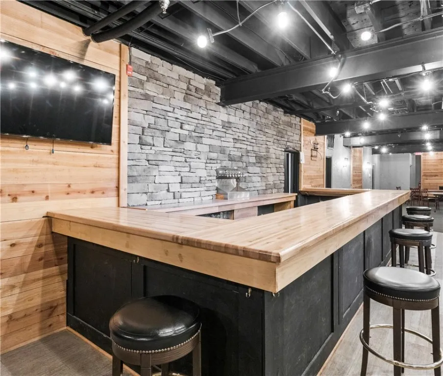 250 Pixley Road, Gates, New York 14624, Gates, New York 14624, ,Commercial Sale,For Sale,250 Pixley Road, Gates, New York 14624,R1619141
