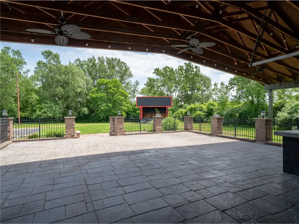 250 Pixley Road, Gates, New York 14624, Gates, New York 14624, ,Commercial Sale,For Sale,250 Pixley Road, Gates, New York 14624,R1619141